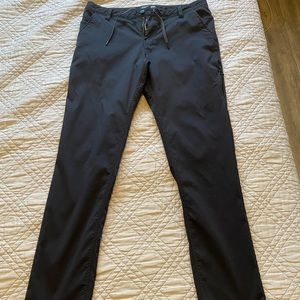 Pants,black,never used, Brand is 686 Everywhere pant Slim fit.36/34 size no tags